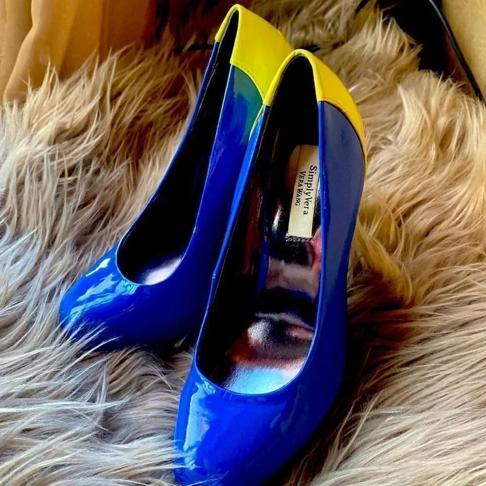 Vera Wang pumps heels shoes